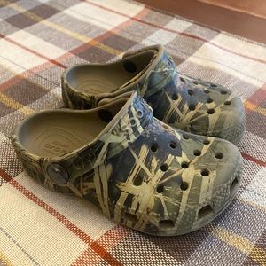 Toddler size 8 camo crocs